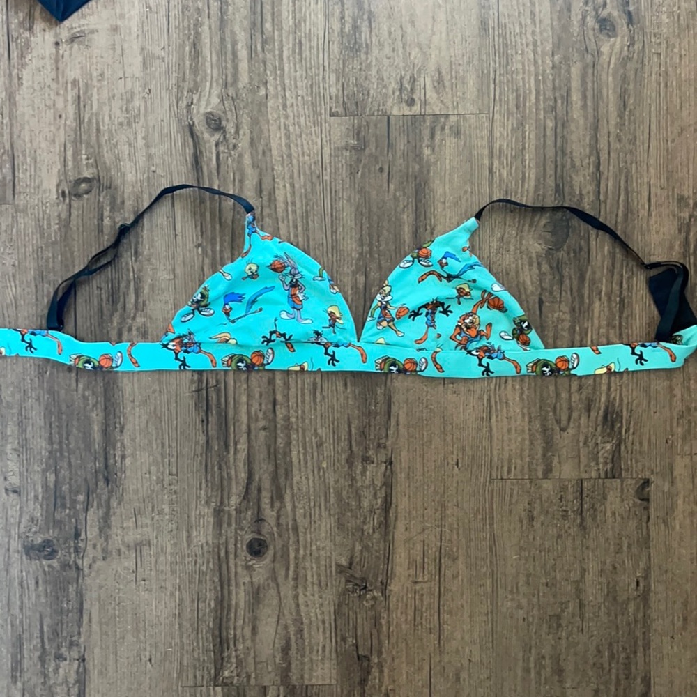 MeUndies triangle bralette. Never worn. Size L